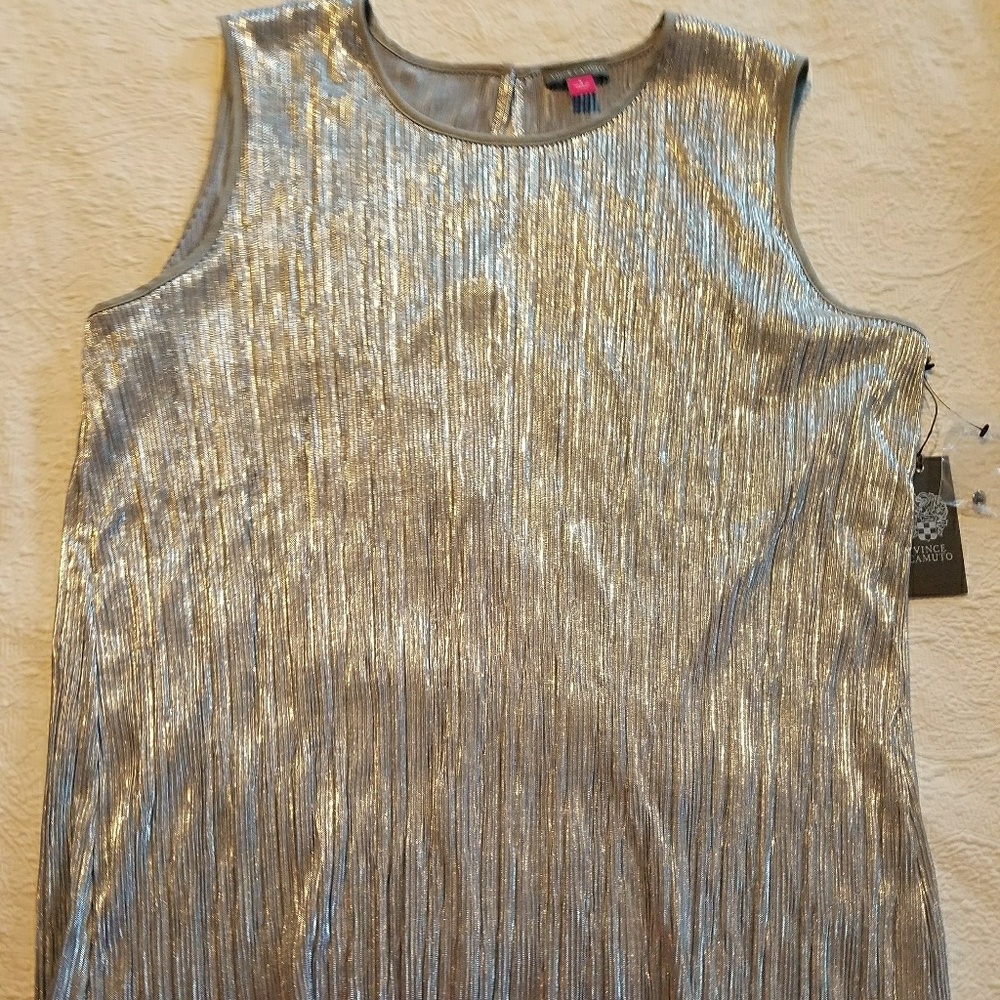 Vince Camuto nwt sleeveless shirt.